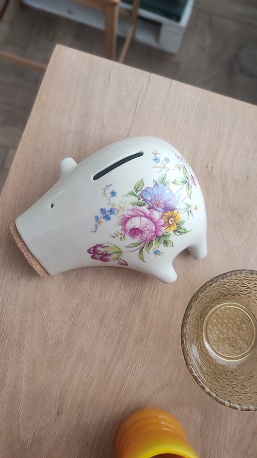 figurki i rzeźby Świnka Skarbonka PiggyB seria RETRO kolorowe kwiaty