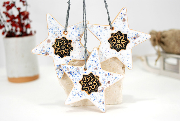 ozdoby choinkowe Ceramiczne ozdoby choinkowe - nakrapiane gwiazdki