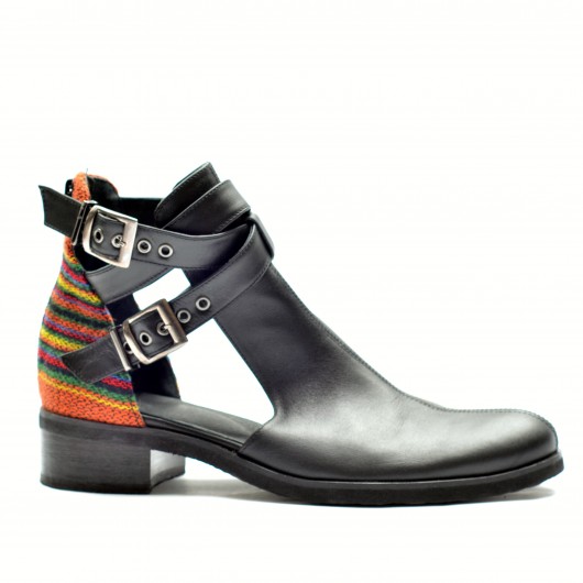 Firefly Cutout Boots MERAKI