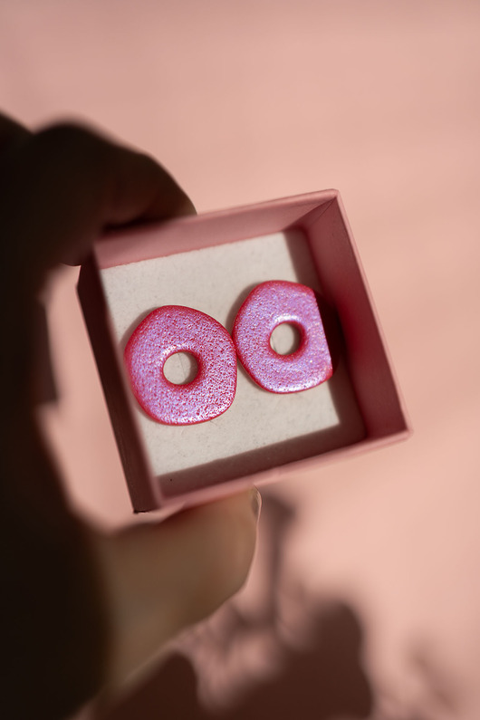 kolczyki z masy plastycznej Sztyfty oponki z połyskiem