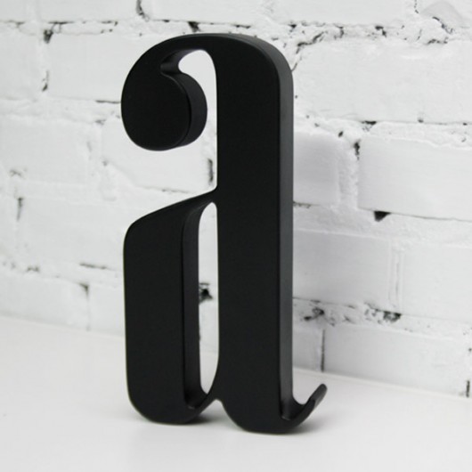 a - litera 3D z lakierowanego drewna 35x15cm Ledon