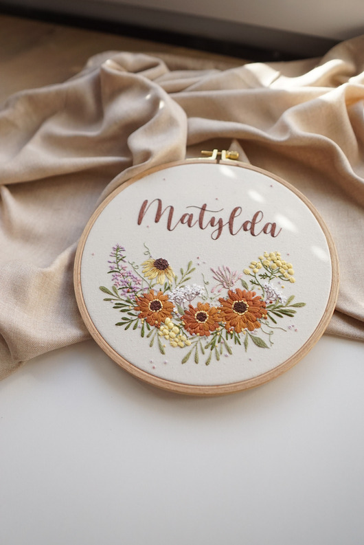 Ozdoby na ścianę Tamborek z haftem ręcznym - kwiatowy