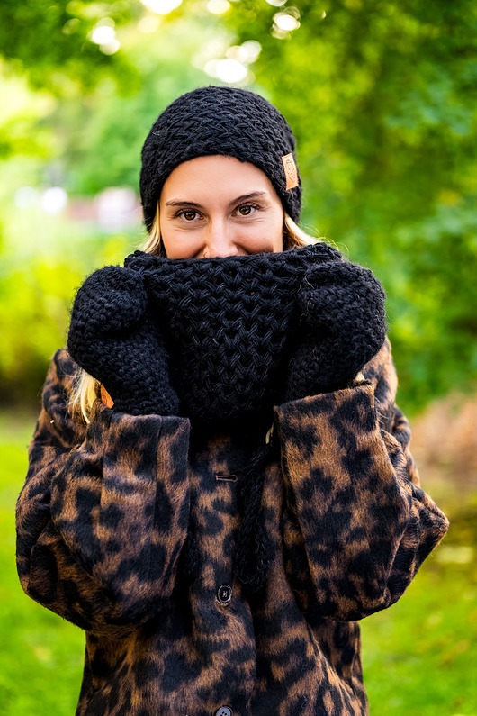 szale damskie Mały komin MERINO Czarny