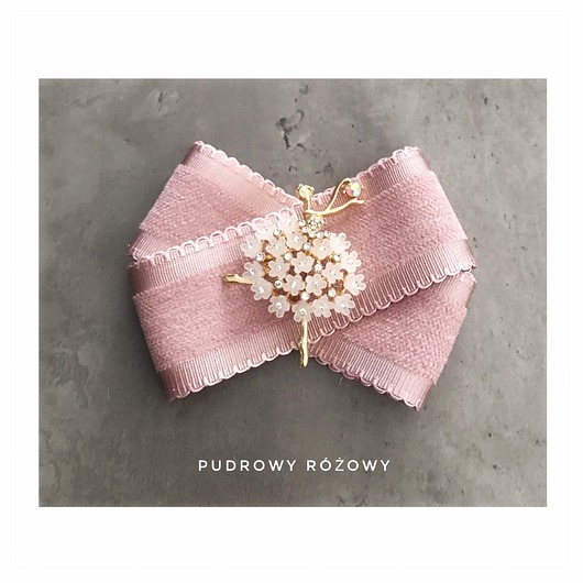 broszki Broszka z Baletnicą z kwiatków NOWOŚĆ 1 szt