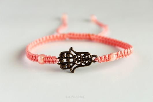 Sea, Sun & Fun - Hamsa & Salmon Pink sopeppermint