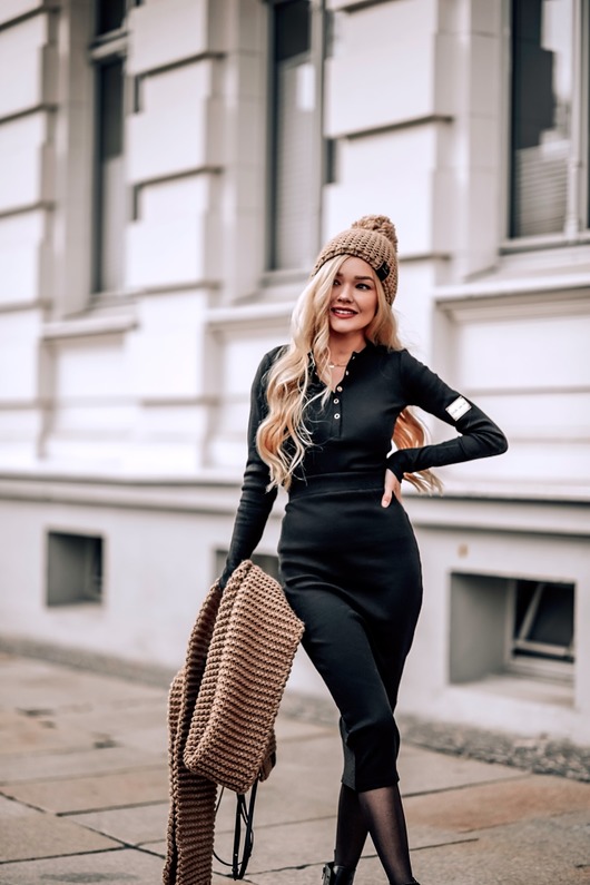 spódnice midi Dopasowana spódnica MIDI