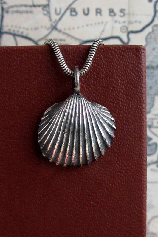 wisiory Zawieszka srebrna muszla