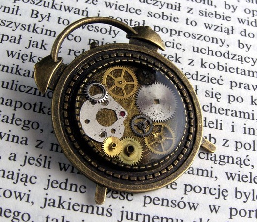 Mechaniczna broszka 102 Zegarynki