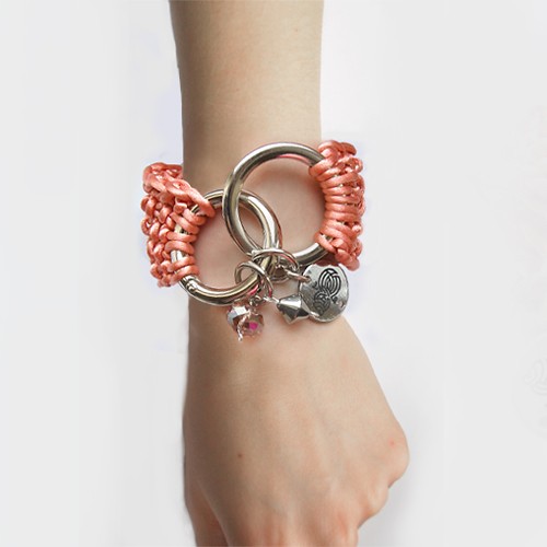 Knitted Bracelet. SatyNowa Brzoskwiniowa Roboty Ręczne