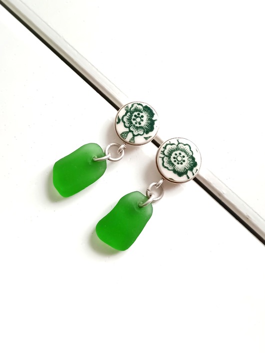 kolczyki ceramiczne Kolczyki ceramiczne w kwiaty + szkło z morza