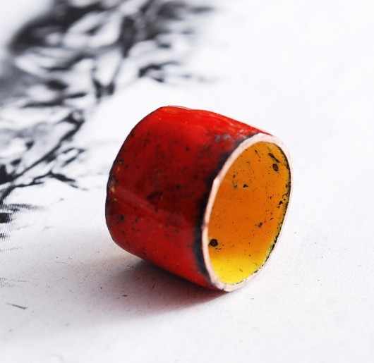 RED RING – emaliowana obrączka Dorota Oyrzanowska