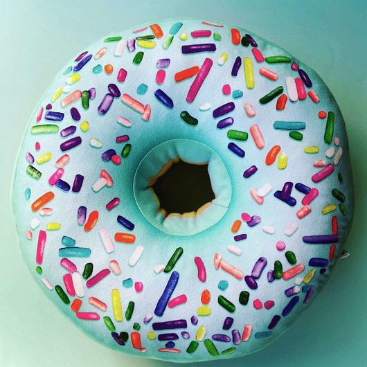 Poduszka Donut wielki pączek miętowy pastelowy poduszkownia