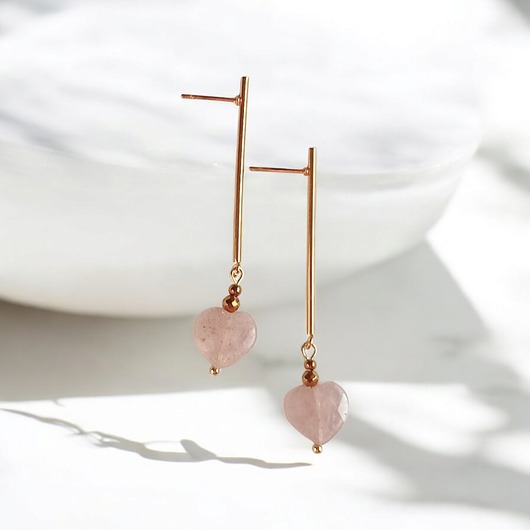 kolczyki z kamieniami Kolczyki serduszka KWARC TRUSKAWKOWY : długie: wyjątkowy prezent