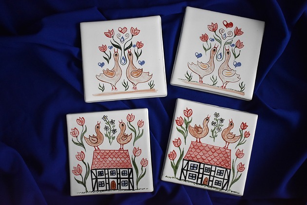 podkładki do kuchni Kafle ręcznie malowane- Rustykalne podkładki kurki kolorowe