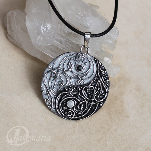 Yin-Yang Drakonaria