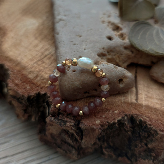 pierścionki elastyczne Pierścionek z jadeitem, perła i hessonitem