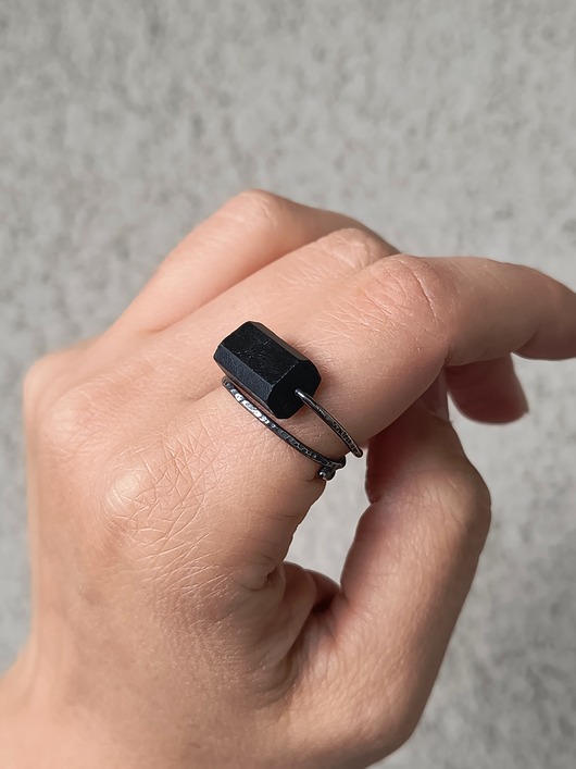 pierścionki srebrne Pierścionek BLACK amulet rozmiar 17