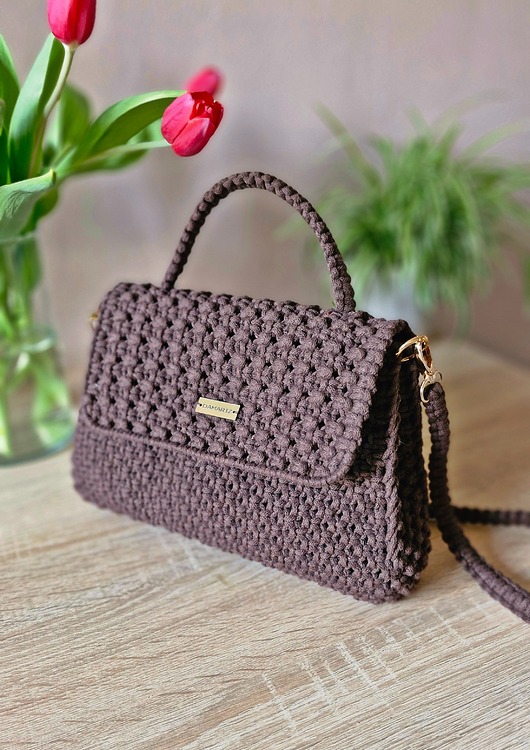 torby na ramię Elegancka torebka - kuferek - czekoladowa