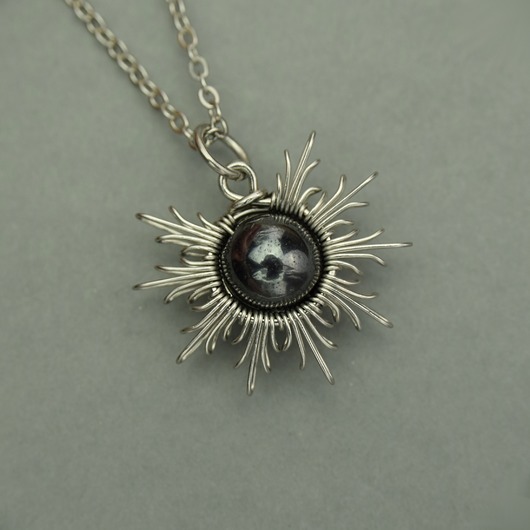wisiory Wisiorek słoneczko hematyt wire wrapping słońce