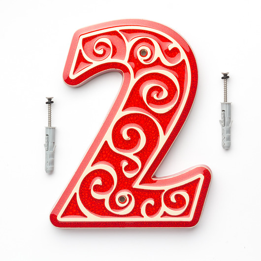 napisy dekoracyjne i tabliczki Numer domu, cyfra 2, czerwona z jasnym ornamentem, do przykręcenia