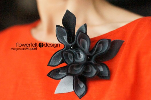 Grafitowo szara FlowerFelt Design