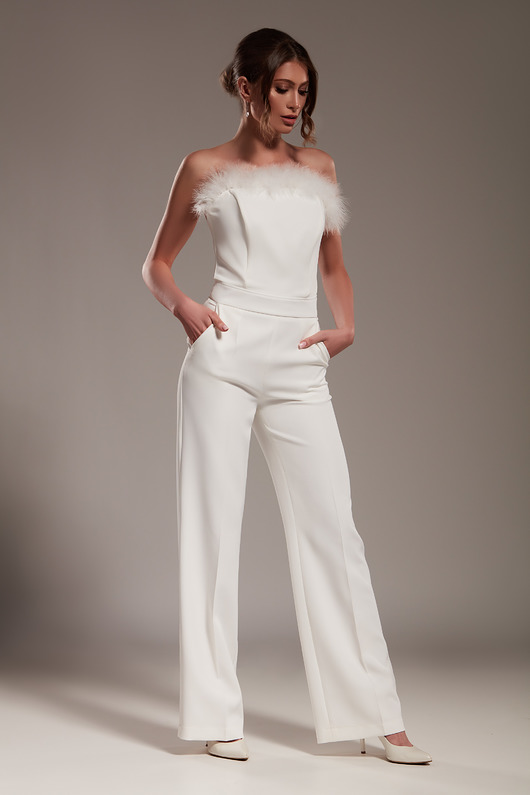 kombinezony damskie Kombinezon "Joanna" - ecru z piórami