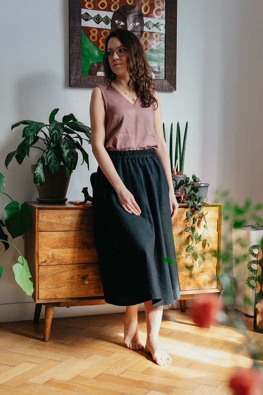 spódnice midi Lniana spódnica MIDI z kieszeniami - czarna