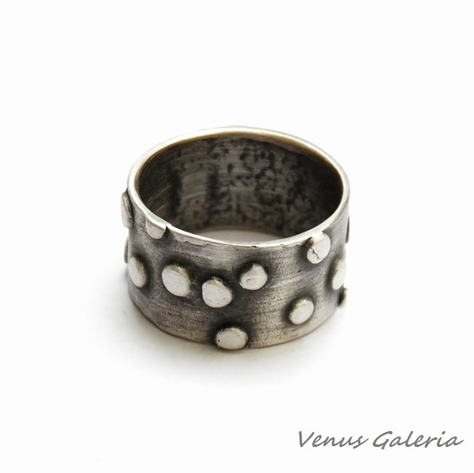 Dots - pierścionek srebrny VENUS GALERIA