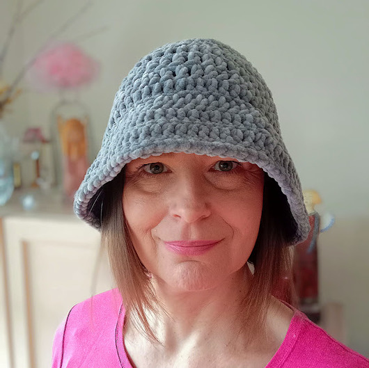 kapelusze damskie Misiowy BUCKET HAT/Fluffy bucket hat
