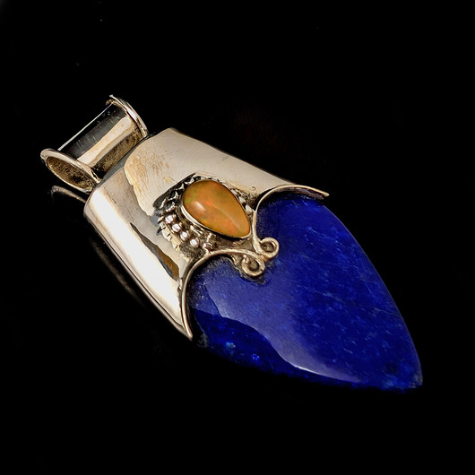 wisiory Królowa harmonii- lapis lazuli