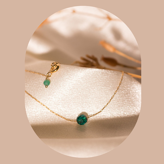 złote naszyjniki Naszyjnik delikatny łańcuszek z czarnym fasetowanym onyksem