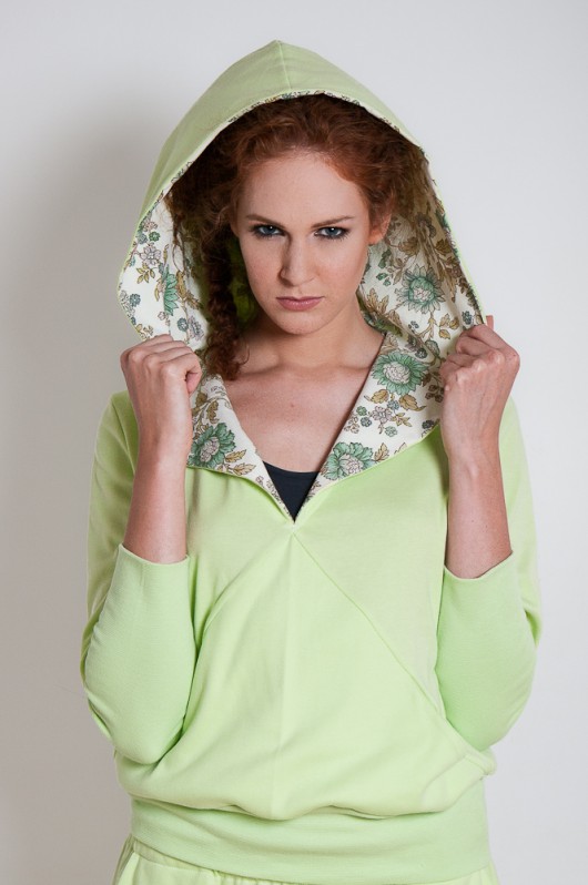 bluza z kapturem - FLOWEaR light green OCE eco streetwear