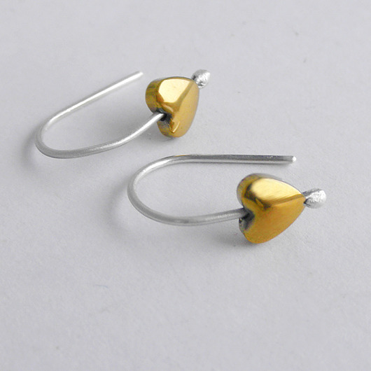 kolczyki z kamieniami Kolczyki serduszko