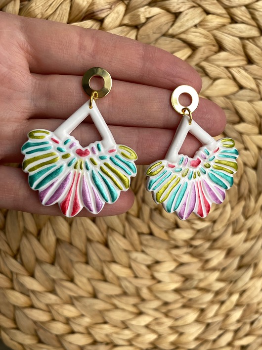 kolczyki z masy plastycznej Kolczyki z gliny polimerowej  wachlarz z piórek