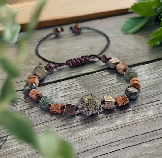 bransoletki z kamieni naturalnych Amulet - ZIEMIA - turkus afrykański, jaspis, piryt - vol.II