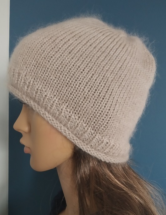 czapki damskie Czapka Cloche  cienka przejściowa z moheru beżowa