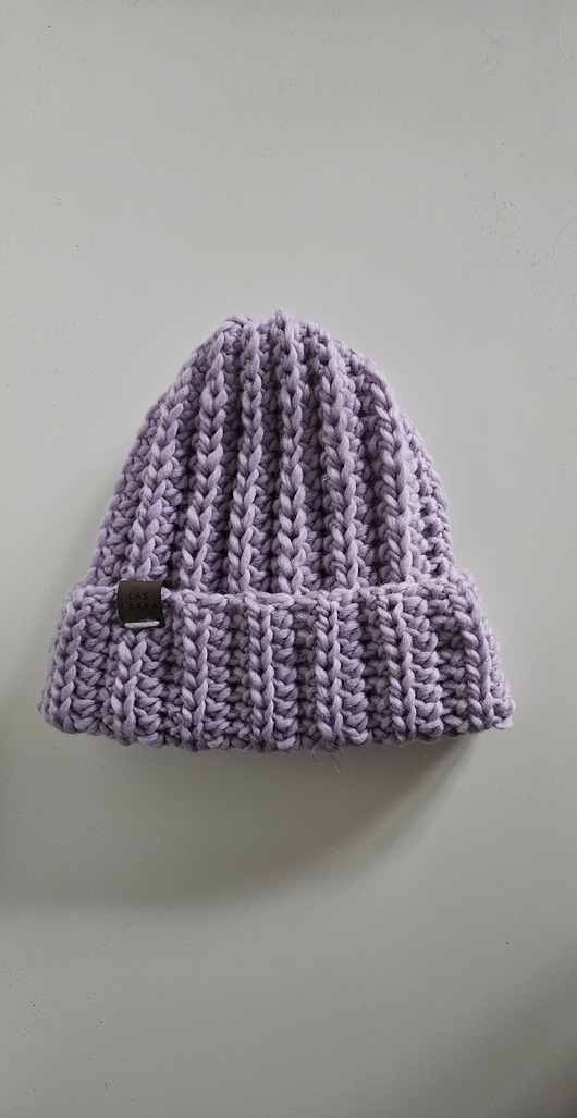 czapki damskie Czapka wełniana w kolorze lawendowy szron