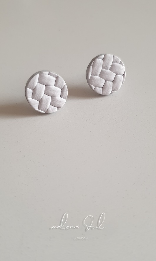 kolczyki - inne MINI GAJA białe urocze kolczyki ze skóry