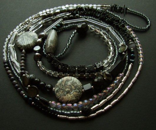 Grey is grey / naszyjnik another Buy or Die