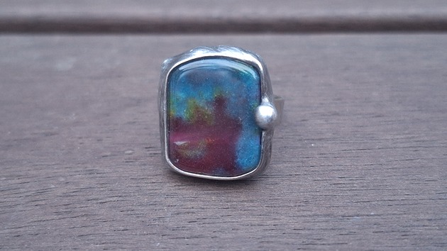 pierścionki - różne W kolorach różnych - pierścionek regulowany