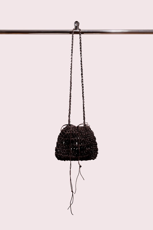 torby na ramię Roma. Minimalistyczna torebka crossbody z zamknięciem