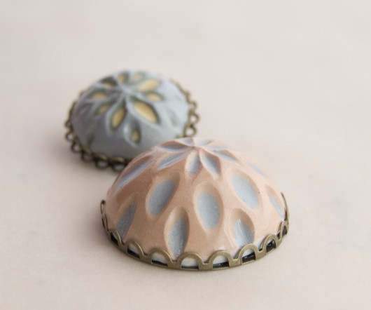 Broszka z oryginalnym ceramicznym oczkiem. imkadesign