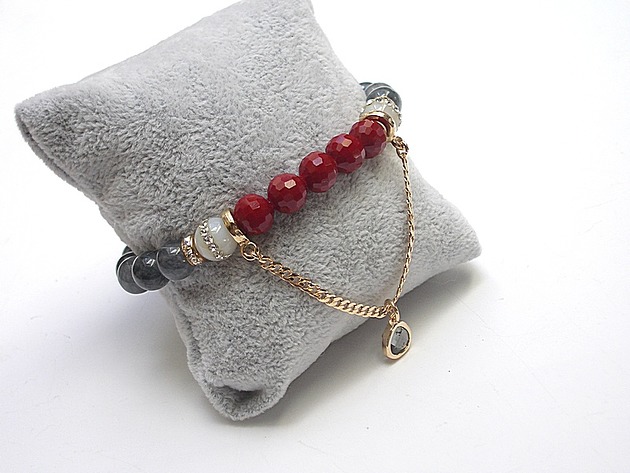 CHAIN IT - Grey and carmine /07.04.20/ KiKa pracownia