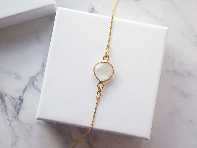 bransoletki z kamieni naturalnych Bransoletka z kamieniem księżycowym złoto