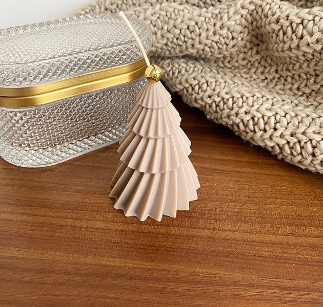 świeczniki i świece Świeca ekologiczna sojowa dekoracyjna "Christmas Tree " 88x64mm