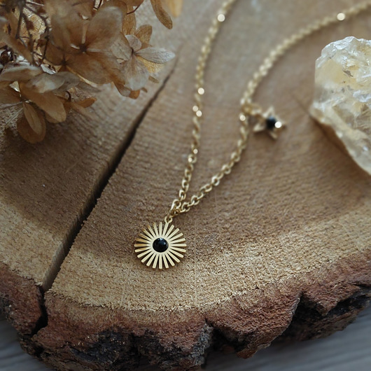 wisiory Naszyjnik z onyksem i gwiazdką