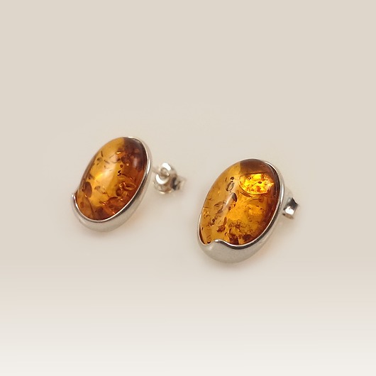 kolczyki z kamieniami Kolczyki na sztyft z bursztynem koniak 15x11mm