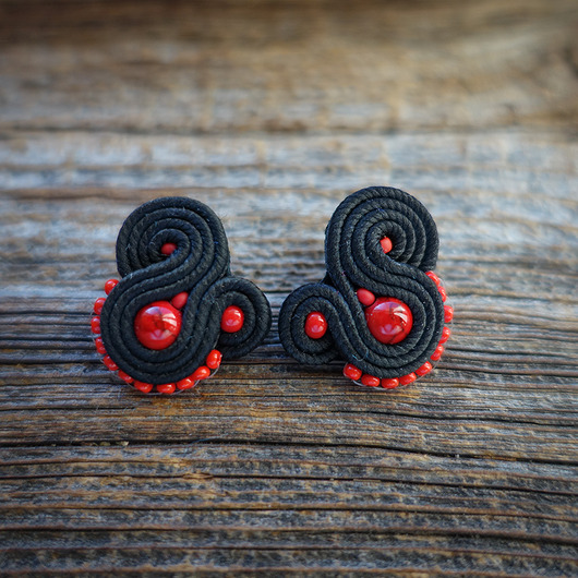 kolczyki soutache Czarno- czerwone kolczyki soutache