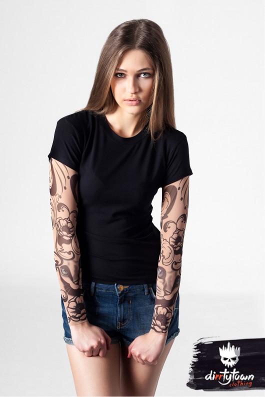 Czarny t-shirt z tatuażami Mistic Cat dirrtytown clothing
