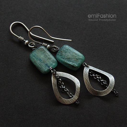 Kyanit w oksydowanym srebrze MAREMI Jewelry